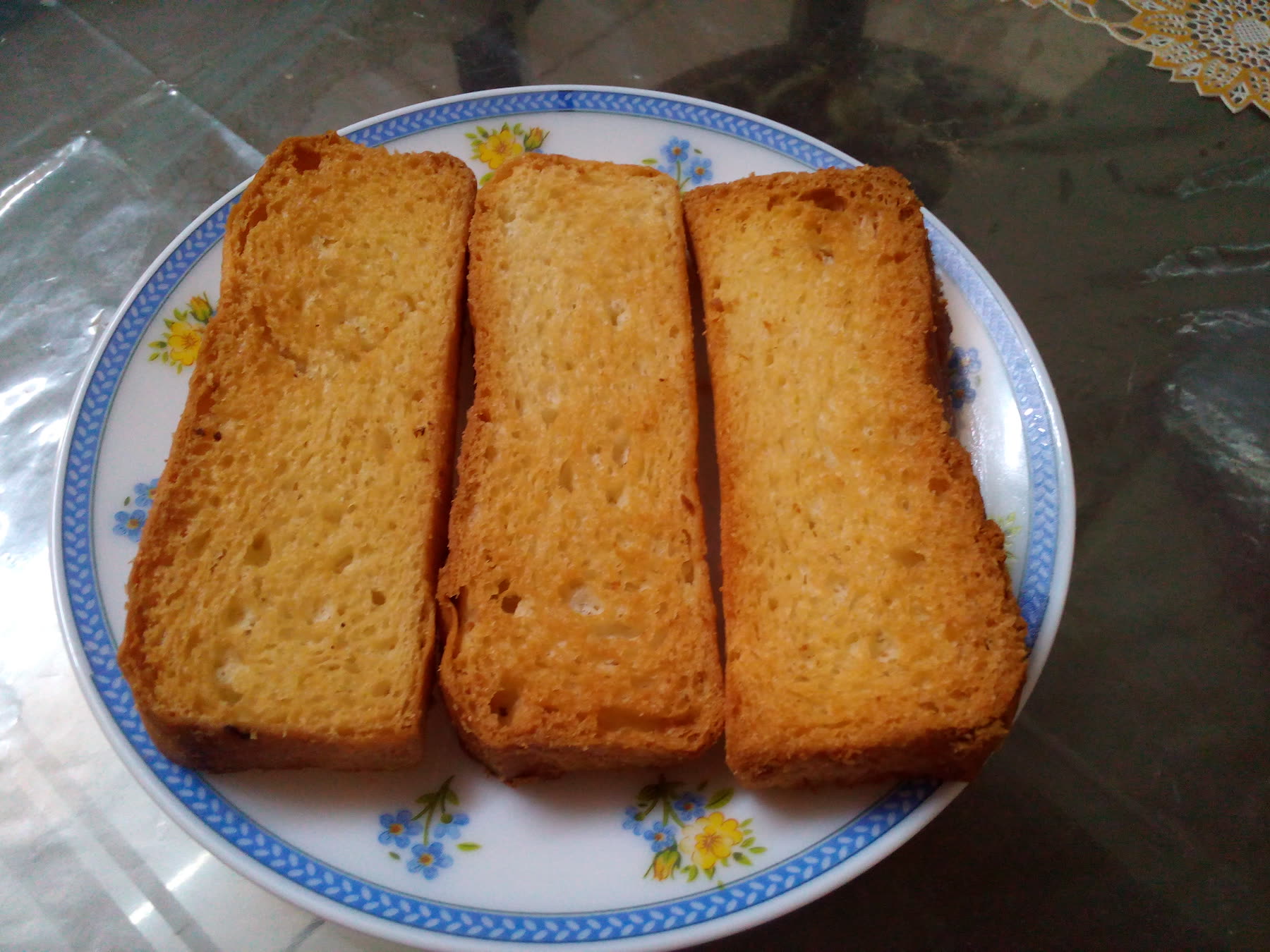 Rusk served with chai